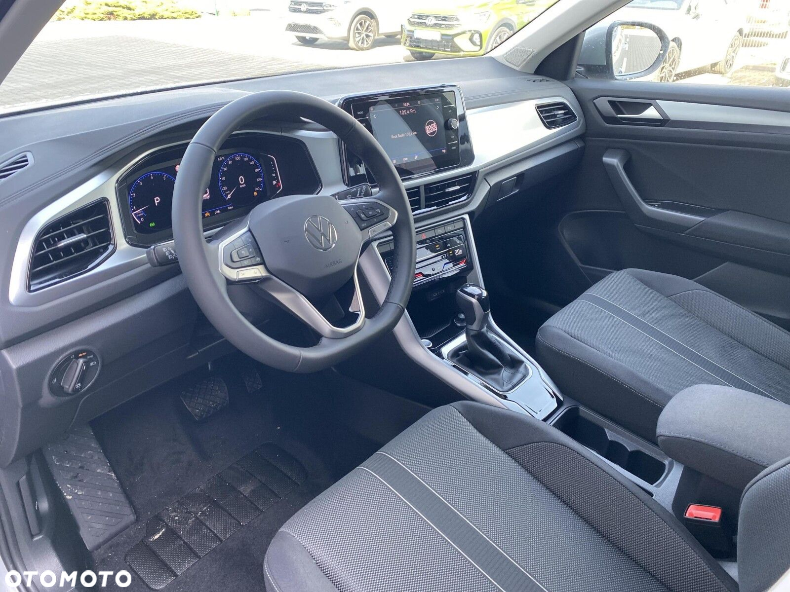 Volkswagen T-Roc - 9