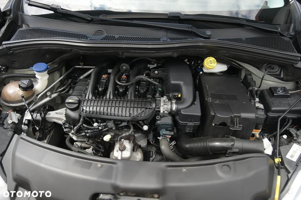 Peugeot 208 - 39