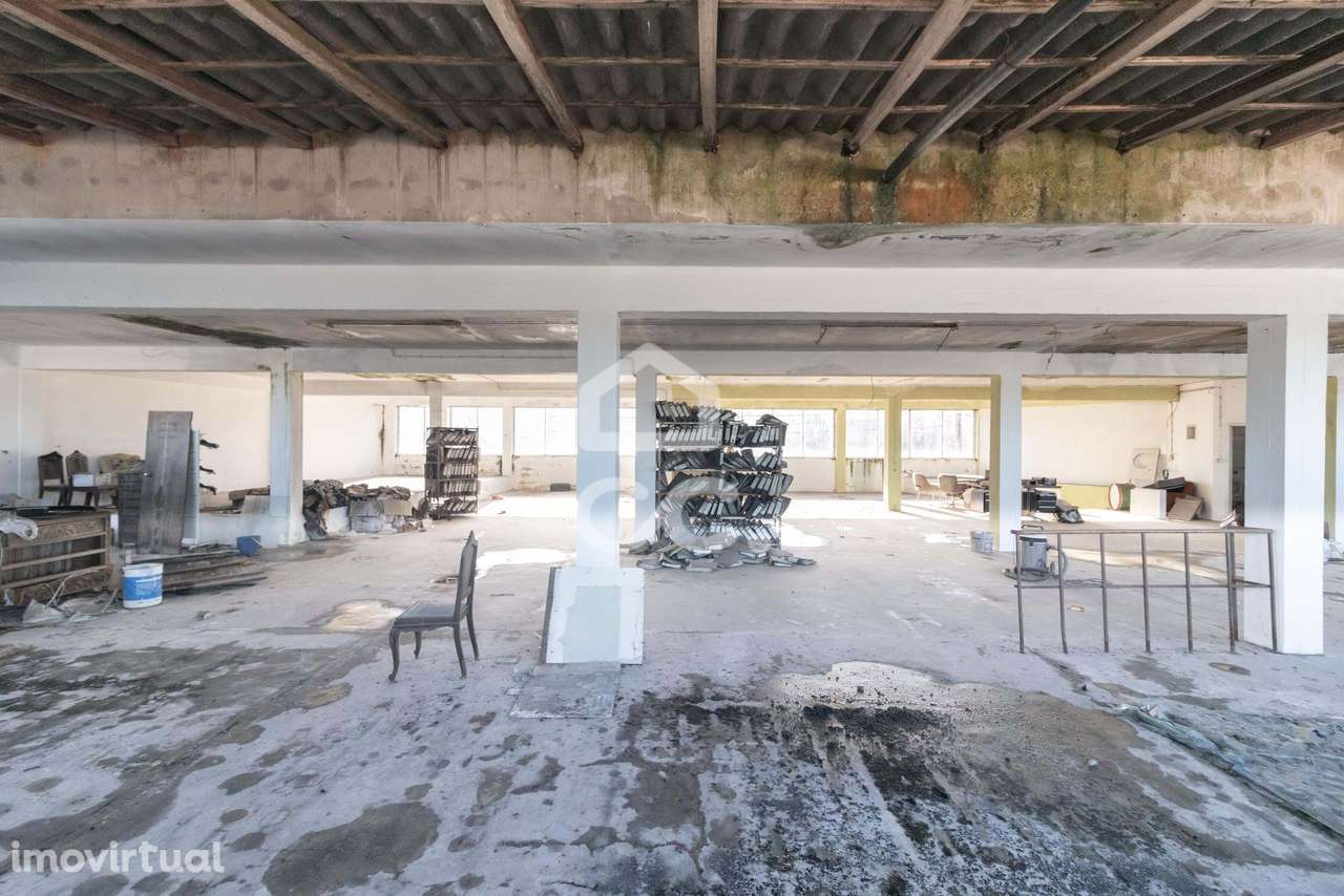 Prédio no Centro de Guimarães - Grande imagem: 5/19