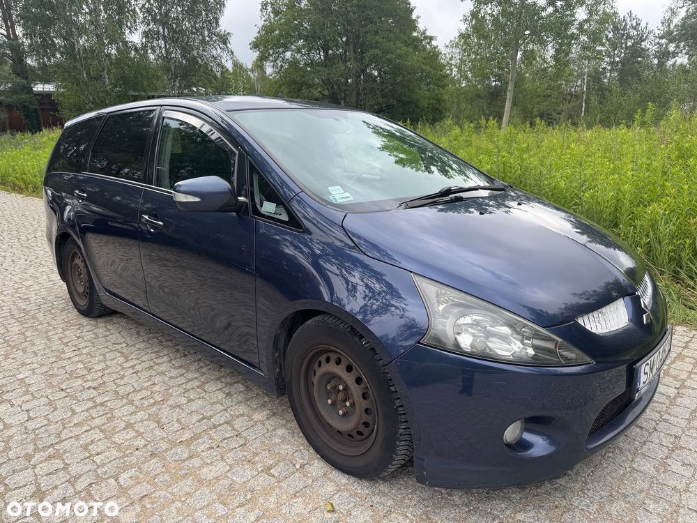 Mitsubishi Grandis 2.4 Intense - 1