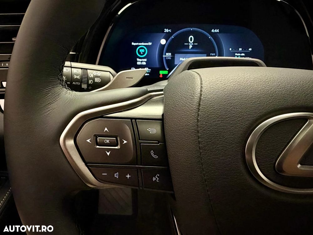 Lexus Seria RX 450h+ E-Four PHEV Executive - 32