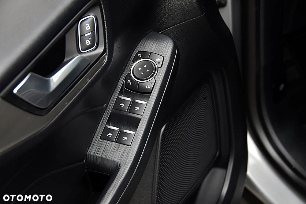 Ford Kuga 2.5 FHEV FWD Titanium - 36