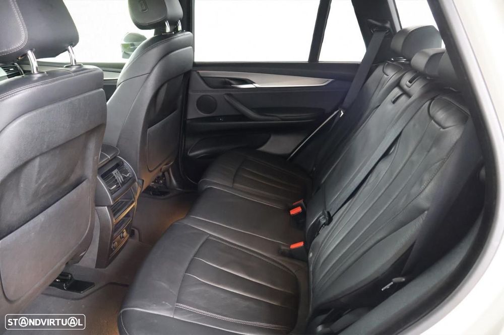 BMW X5 25 d sDrive Comfort 7L - 12