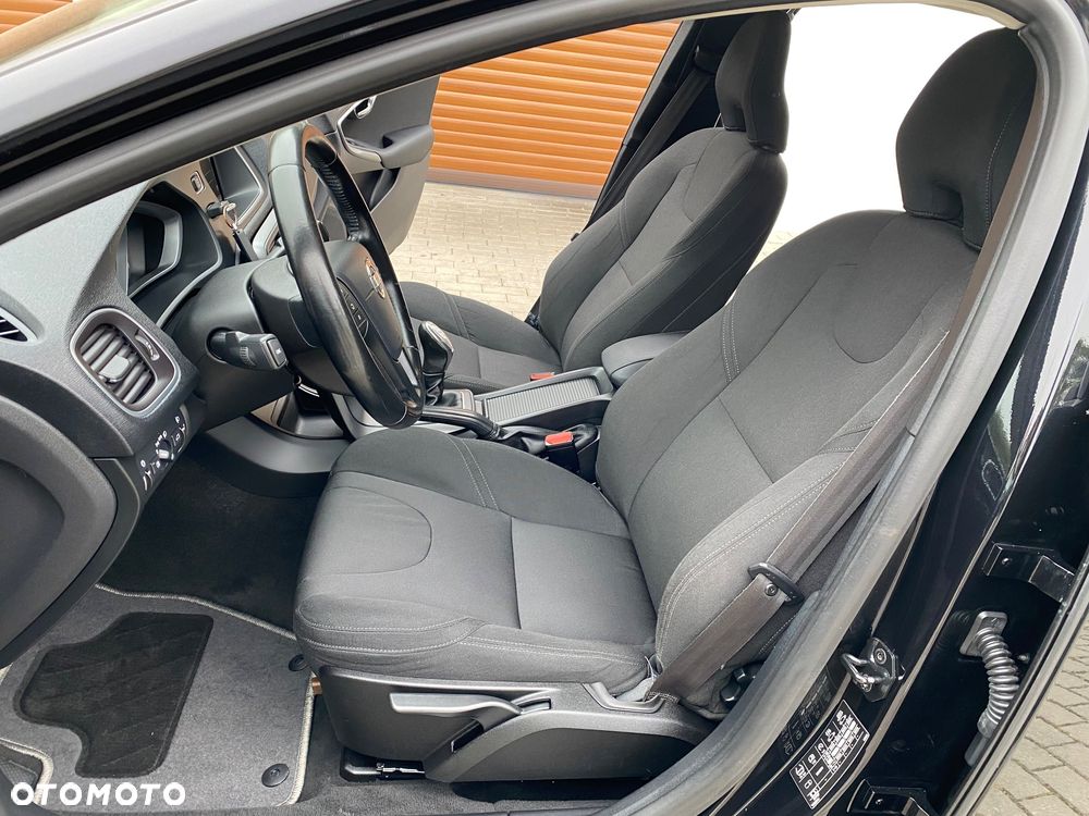 Volvo V40 D2 Kinetic - 30