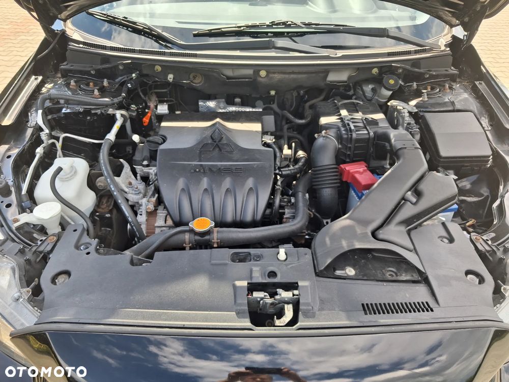 Mitsubishi Lancer 1.6 Intense - 35