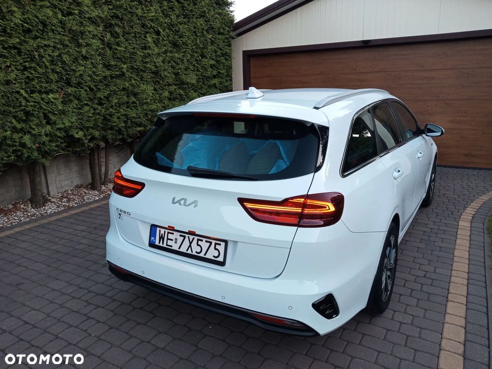 Kia Ceed 1.5 T-GDI M - 11