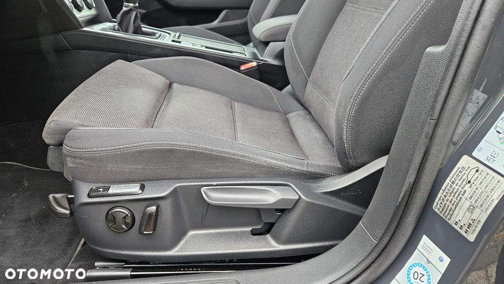 Volkswagen Passat 2.0 TDI BMT Comfortline - 14