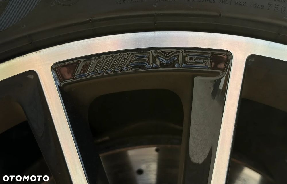 Mercedes-Benz Klasa E 220 d 4-Matic AMG/Avantgarde - 35