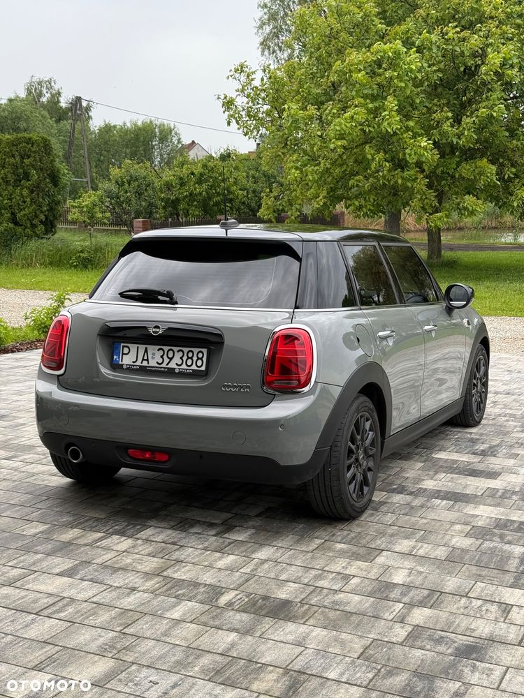 MINI Cooper Standard - 4