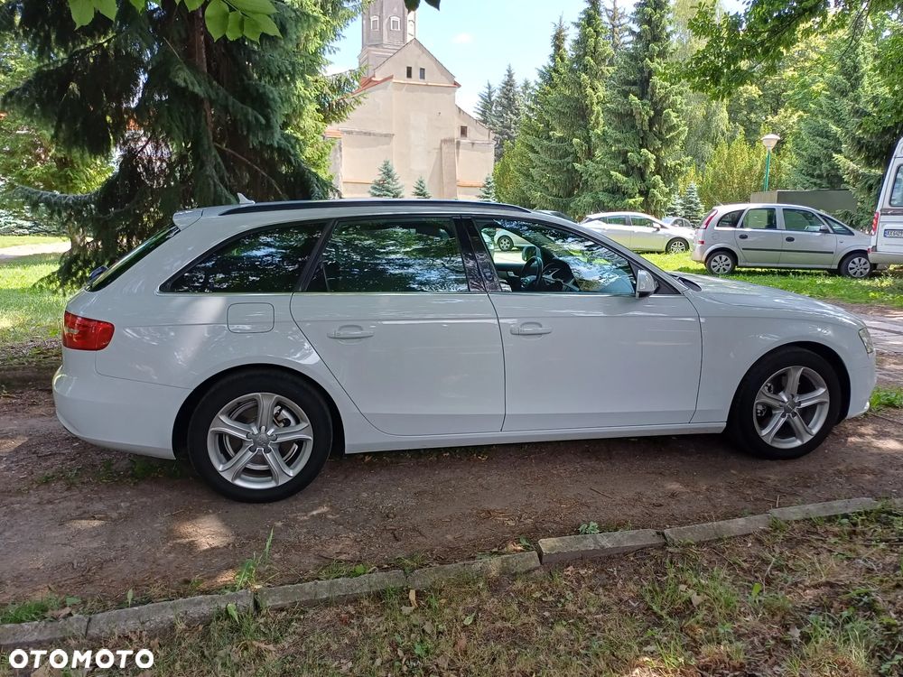 Audi A4 Avant - 4
