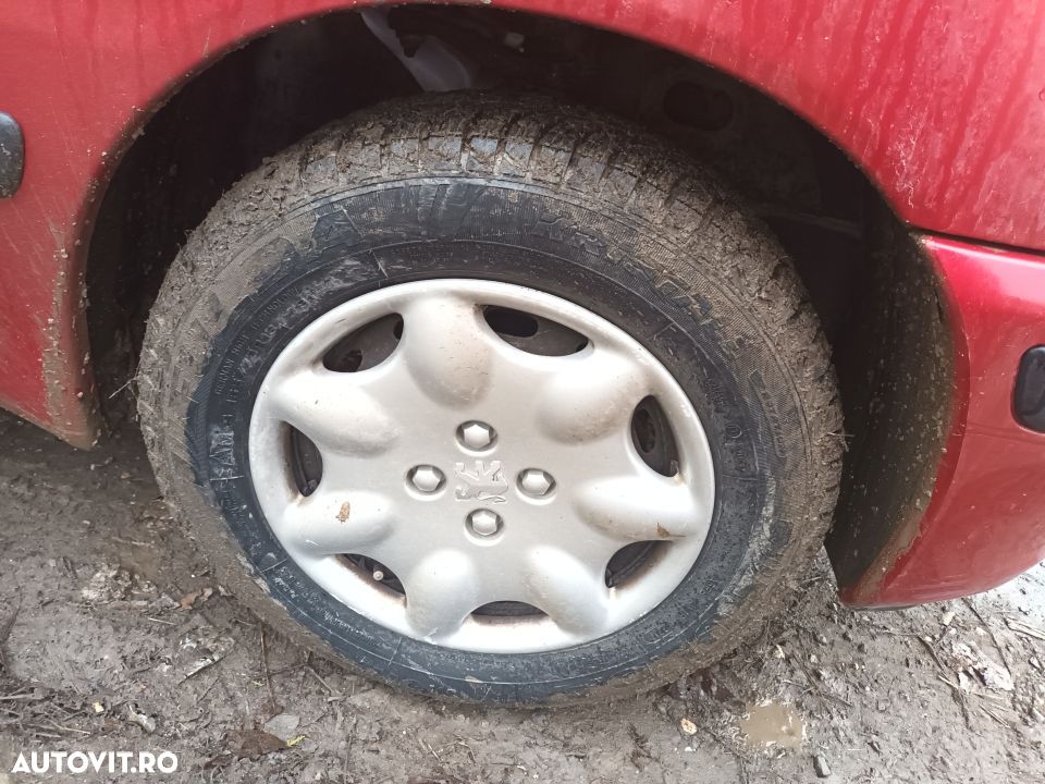 Dezmembrari  Peugeot 106 Mk 2 (1)  1996  > 0000 1.1 i Benzina - 7