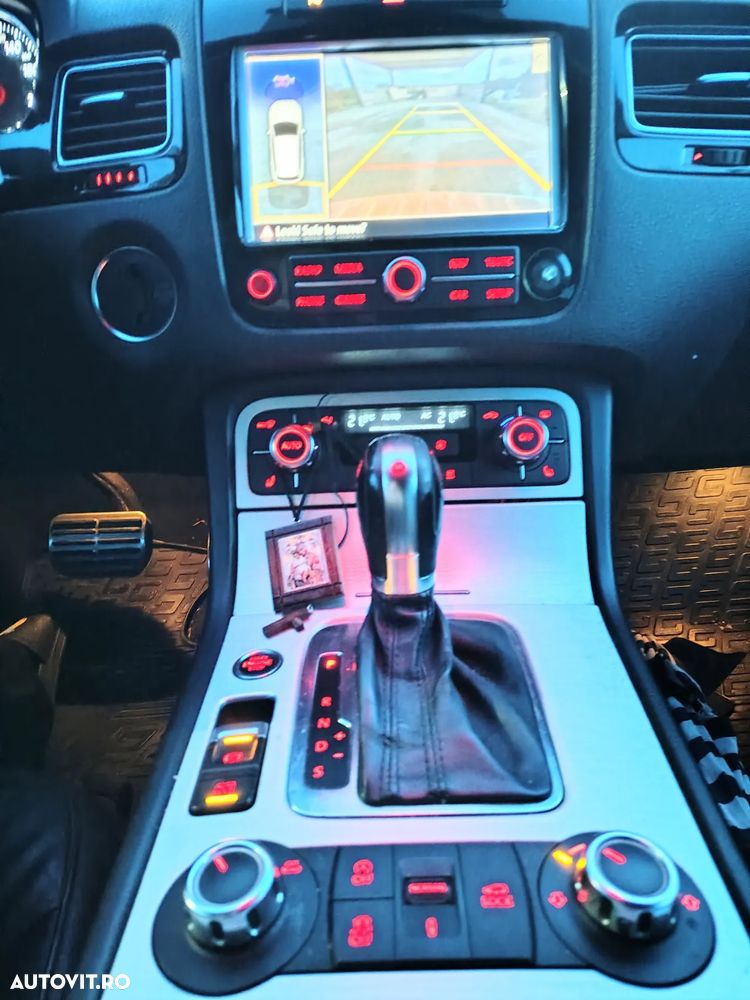 Volkswagen Touareg 3.0 V6 TDI BMT - 17