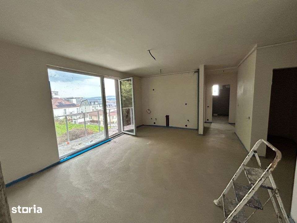 Apartament 3 camere, 62 mp, terasa 75 mp, semifinisat, zona Teilor — fotografia 1