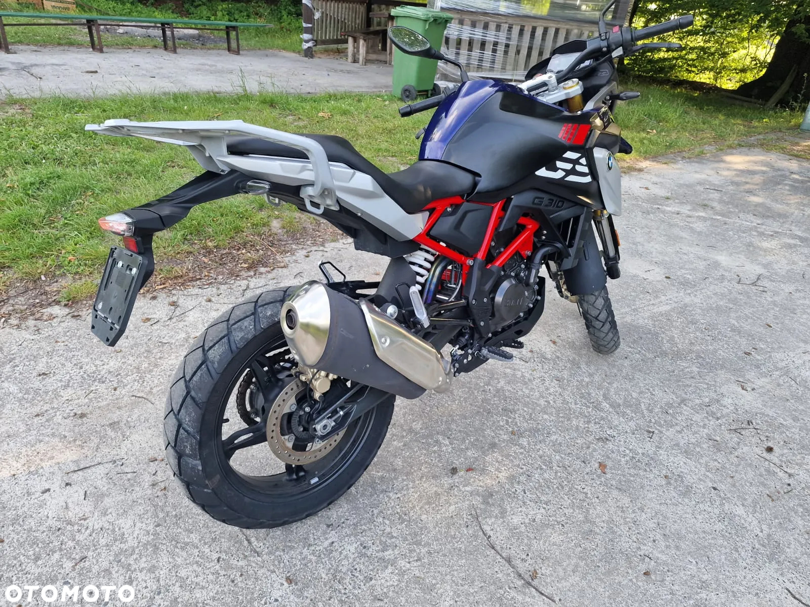 BMW G - 8