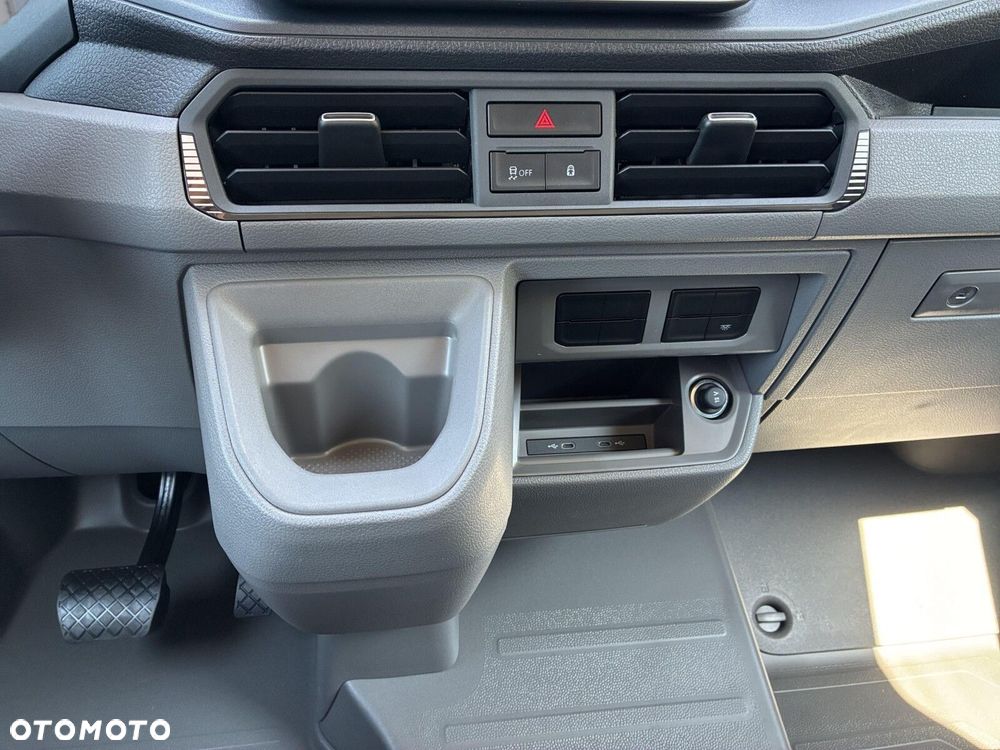 Volkswagen Crafter 35 Brygadówka/AUTOMAT/L4H3, 2.0 BiTDI 163KM, 4490mm, Wysoki dach, r.o. 4490 mm - 31