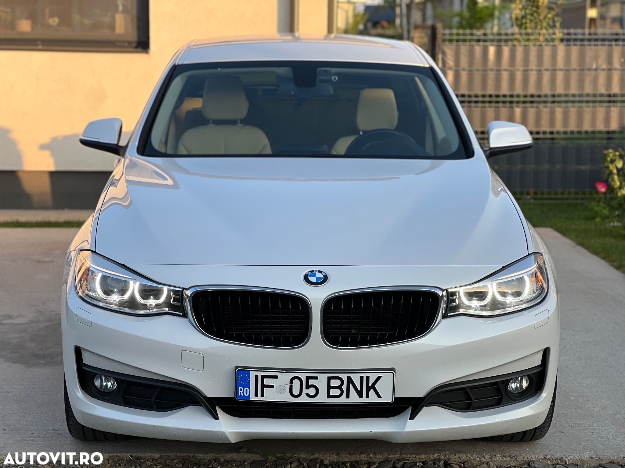BMW Seria 3 318d - 1