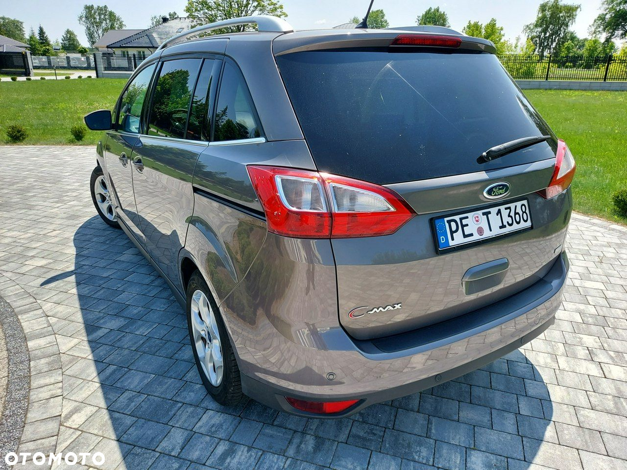 Ford Grand C-MAX - 14