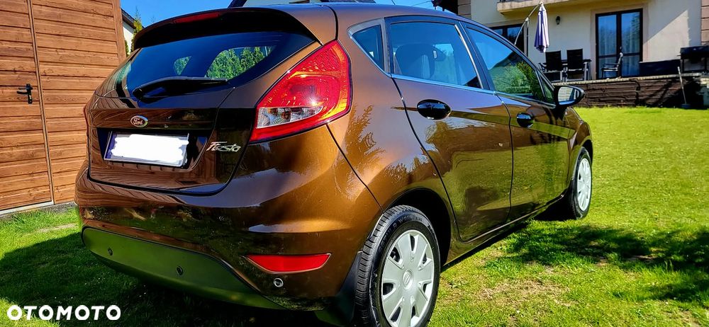 Ford Fiesta 1.25 Titanium EU5 - 11