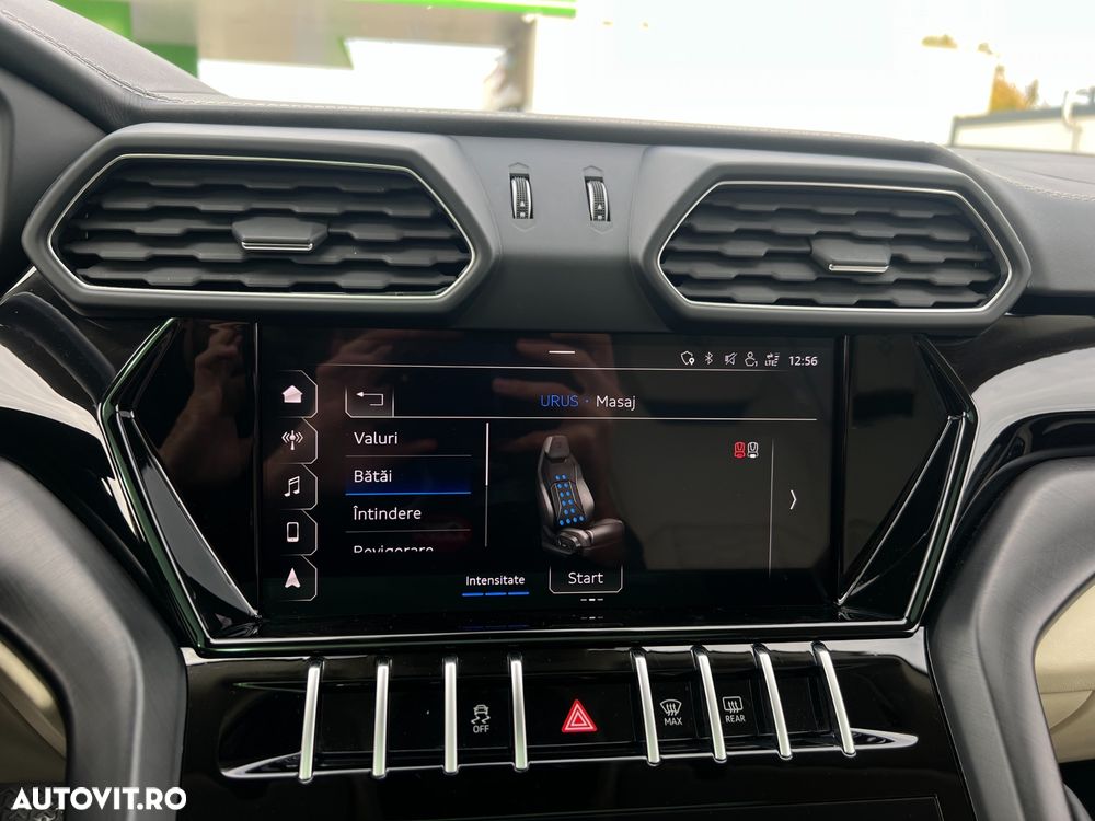 Lamborghini URUS - 37