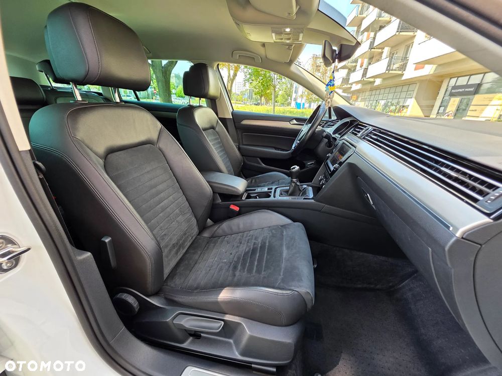 Volkswagen Passat 2.0 TDI BMT Highline - 38