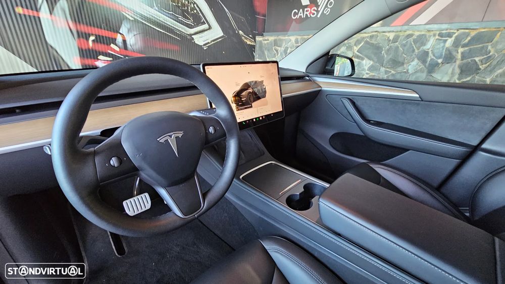 Tesla Model Y Performance Dual Motor AWD - 22
