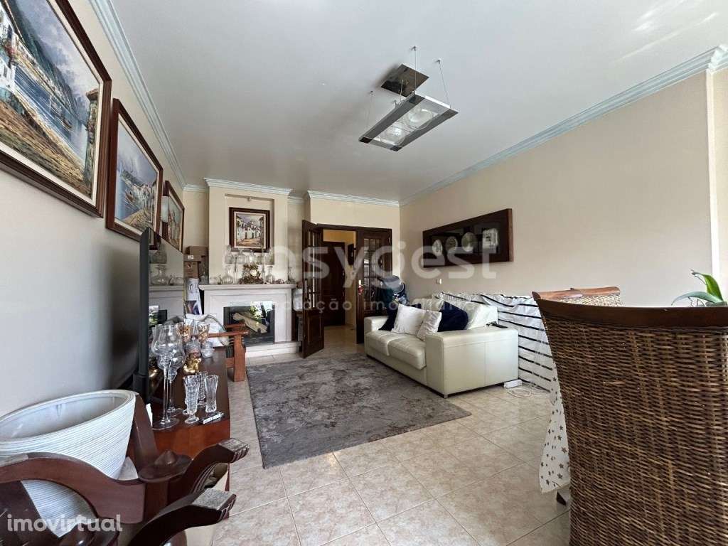 Apartamento T2, 88m2, em prédio com elevadores na Amadora, junto ao... - Grande imagem: 4/18