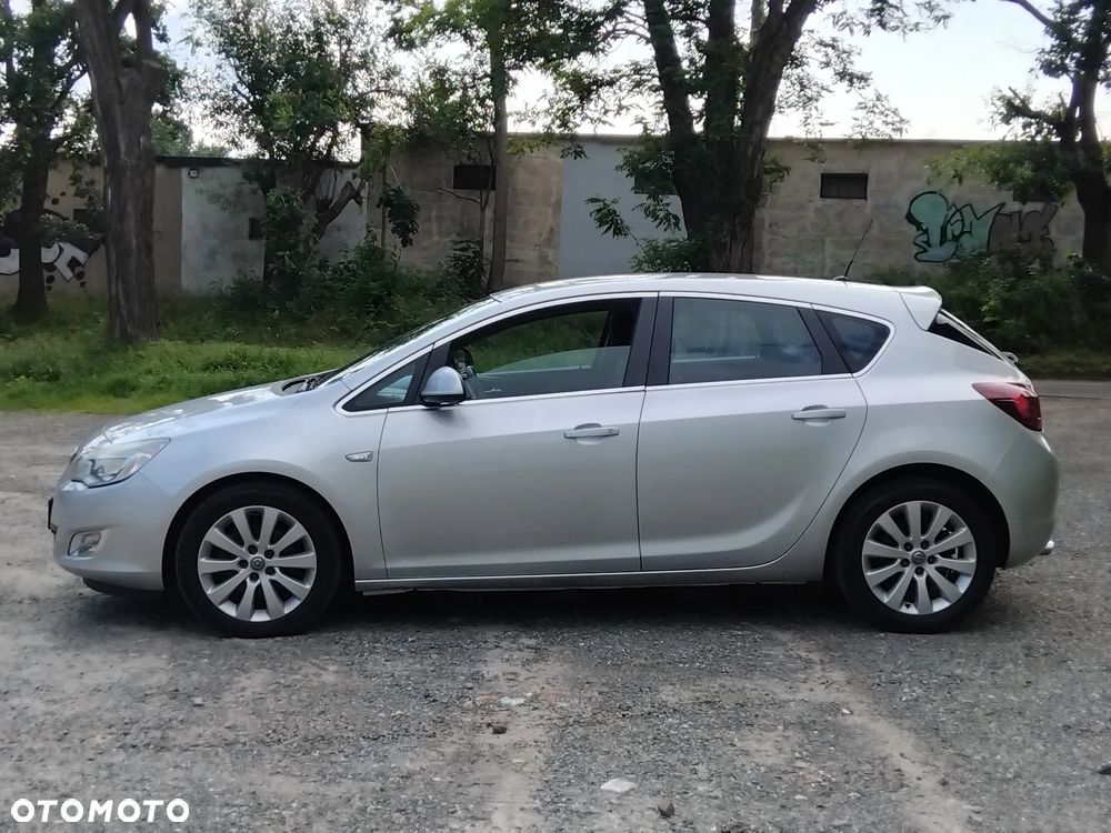 Opel Astra 2.0 CDTI DPF Automatik Cosmo - 5