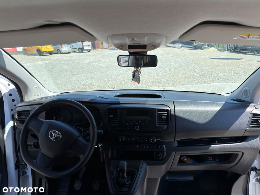 Toyota proace - 3