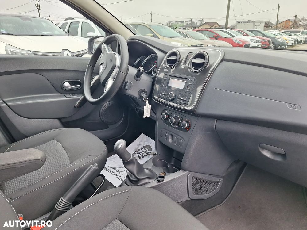 Dacia Logan TCe 90 Laureate - 8