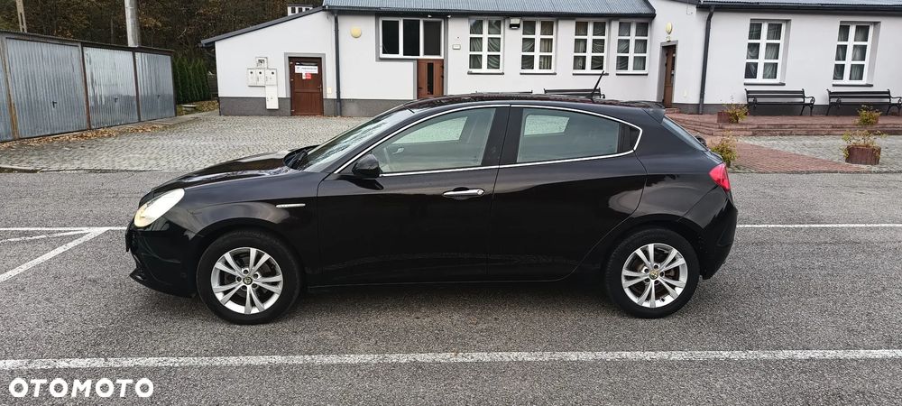 Alfa Romeo Giulietta ver-1-6-jtdm - 3