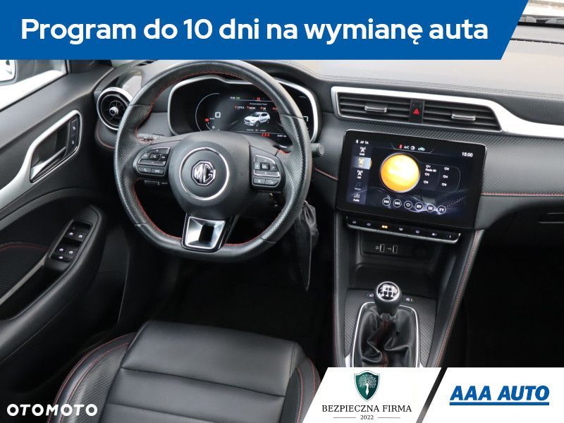 MG ZS - 8
