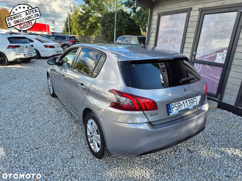 Peugeot 308 - 8