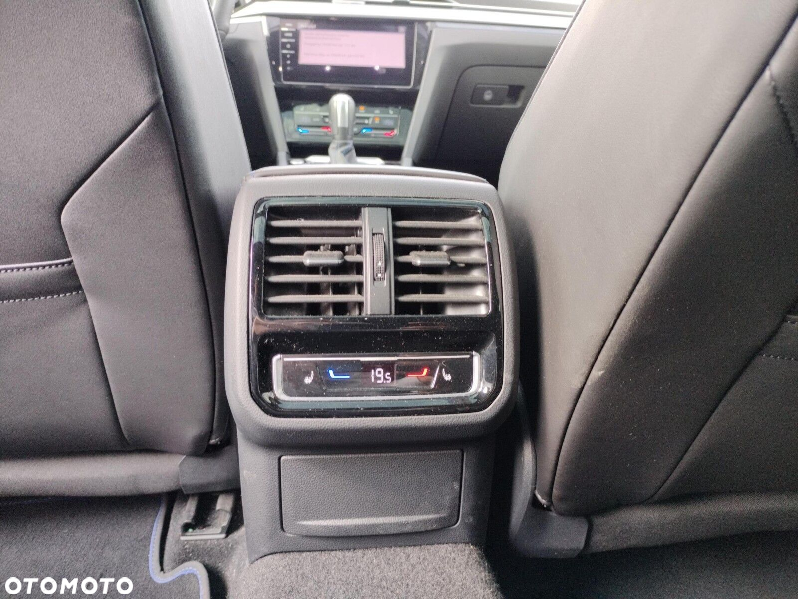 Volkswagen Arteon 2.0 TSI 4Motion R DSG - 29