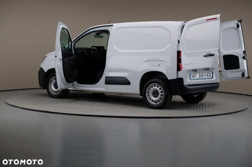 Citroën Berlingo M 1000kg 1.5 Bluehdi 102KM S&S M6 Właścicielem pojazdu jest Ayvens Financial Services Polska - 7