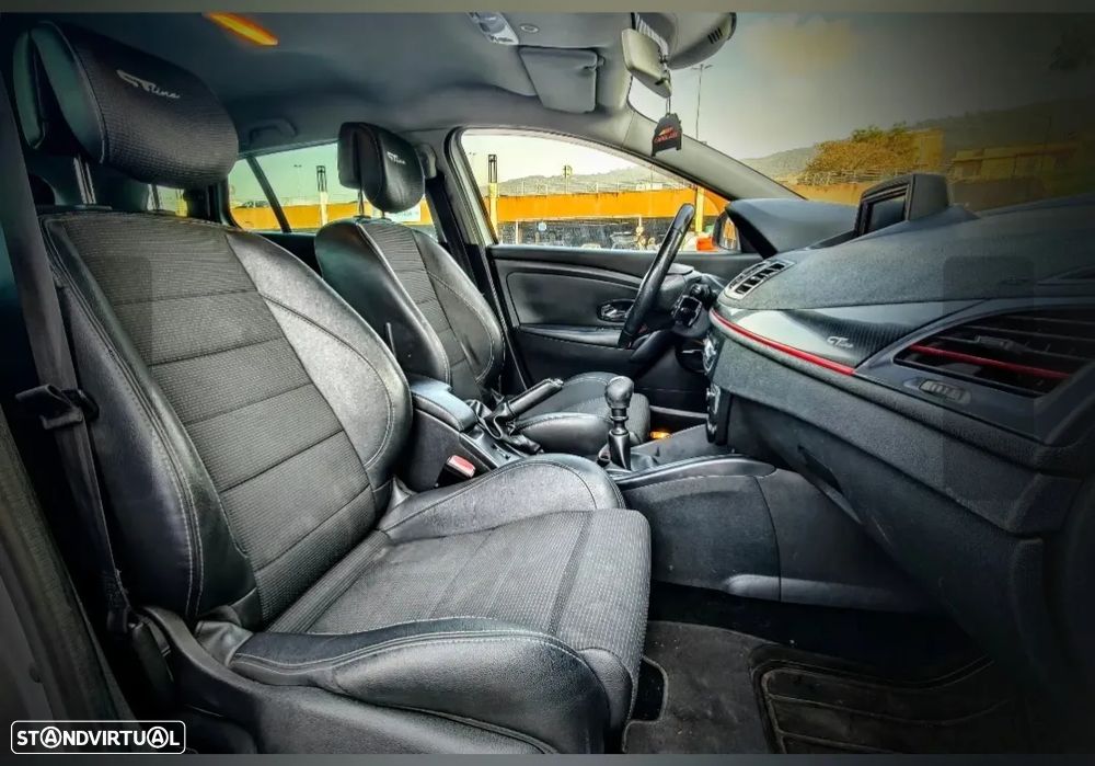 Renault Mégane Sport Tourer 1.5 dCi GT Line - 16