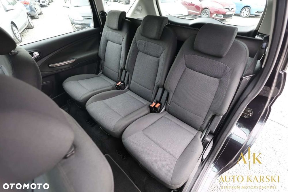 Ford S-Max - 30