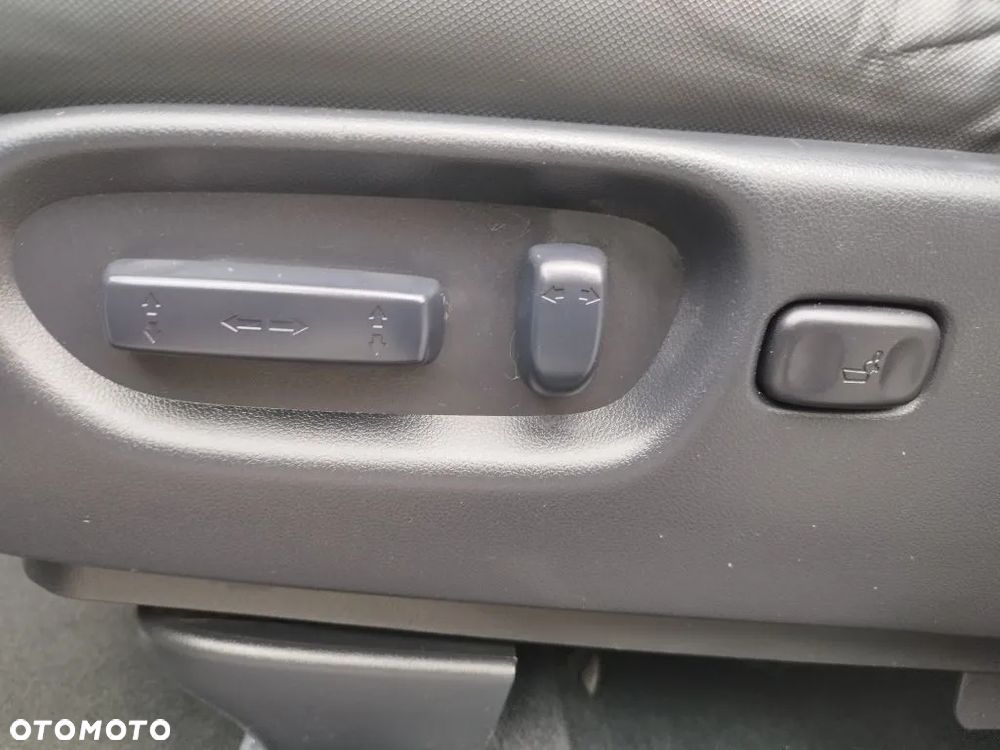 Honda CR-V 2.0i-VTEC Automatik Executive 50 Jahre Edition - 31