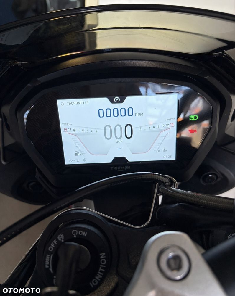 Triumph Street Triple - 13