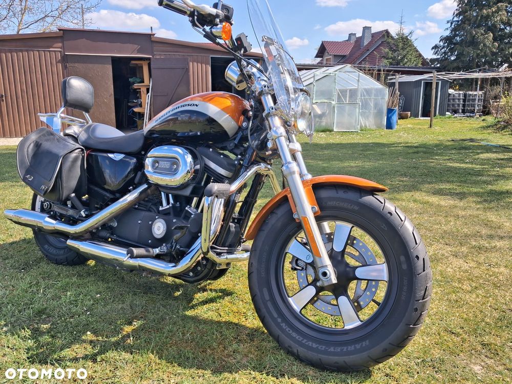 Harley-Davidson Sportster Custom 1200C - 2