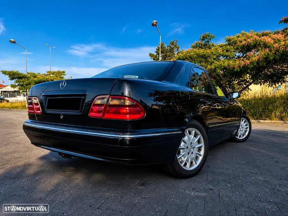 Mercedes-Benz E 220 - 2