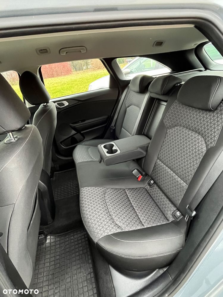 Kia Ceed - 5