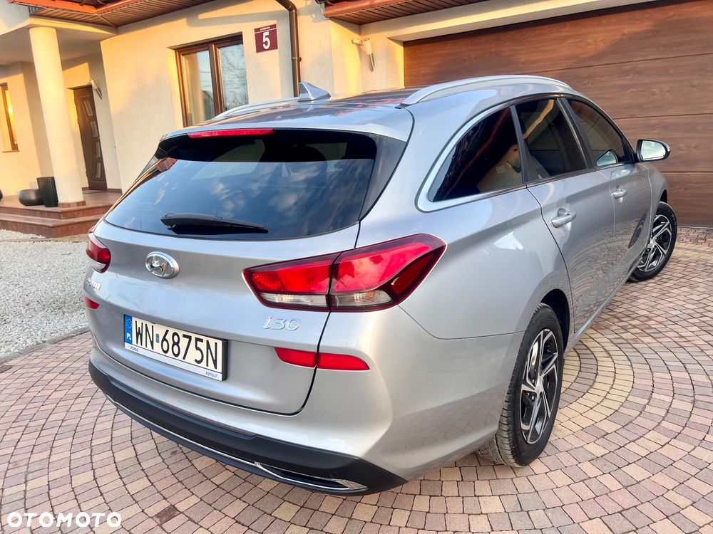 Hyundai i30 1.6 D Comfort - 25