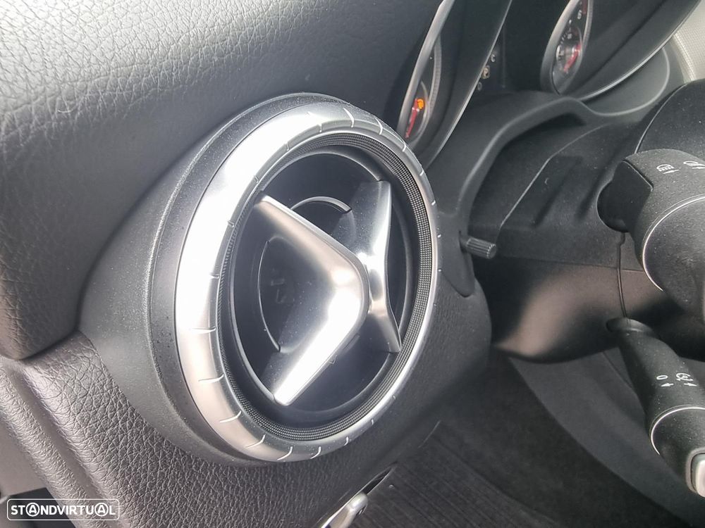 Mercedes-Benz CLA 180 d Urban Aut. - 21