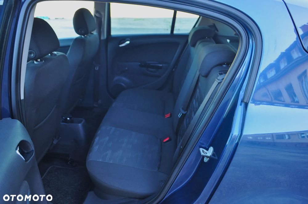 Opel Corsa 1.4 16V Satellite - 30