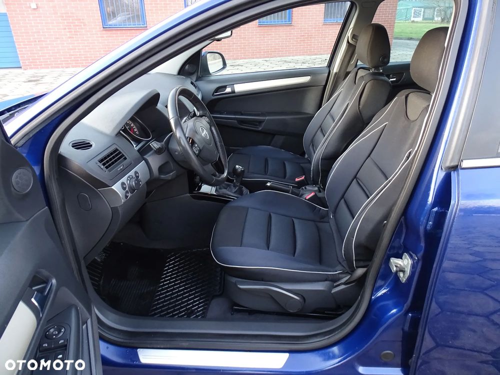 Opel Astra 1.7 CDTI Cosmo - 7