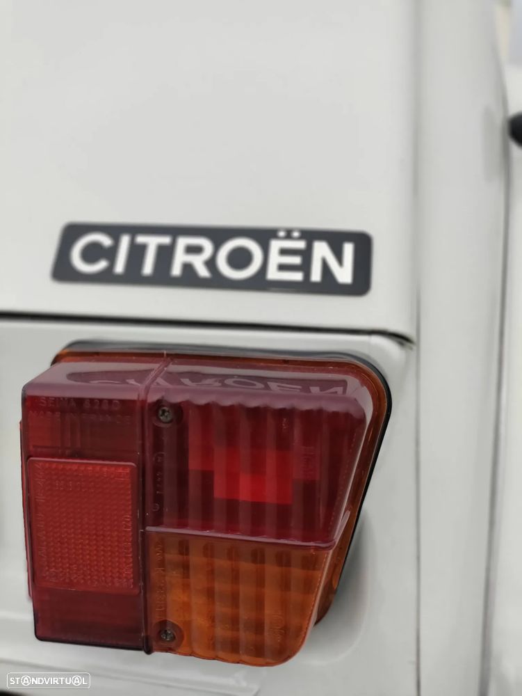 Citroën 2CV - 18