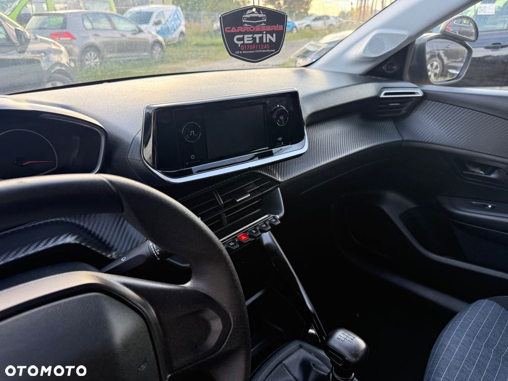 Peugeot 208 - 7