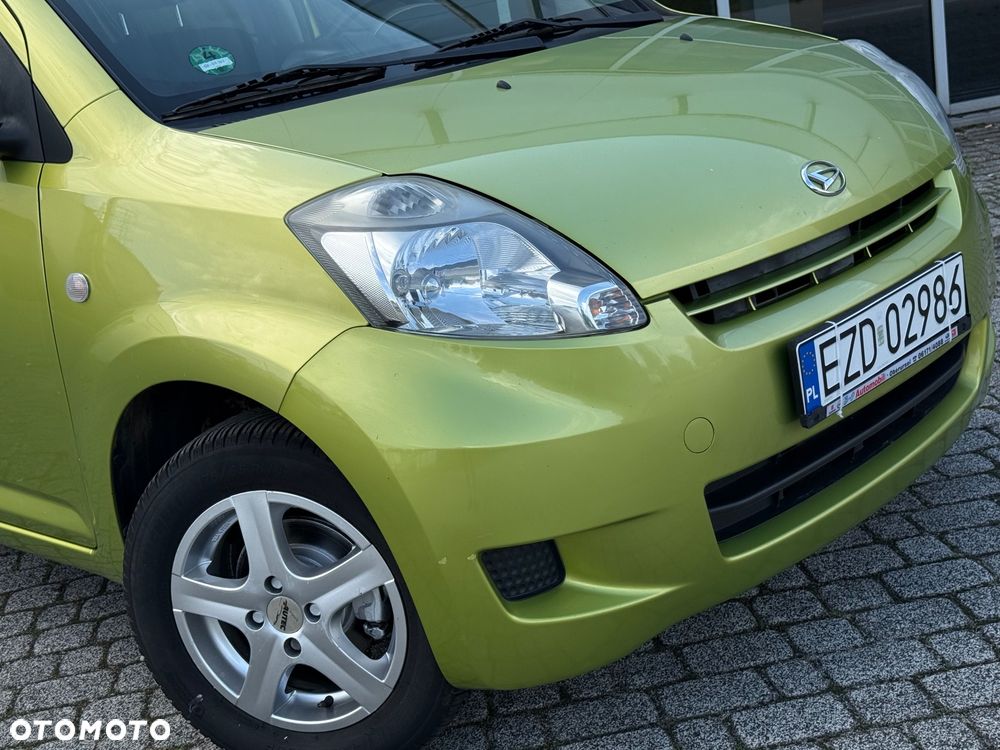 Daihatsu Sirion 1.0 - 16