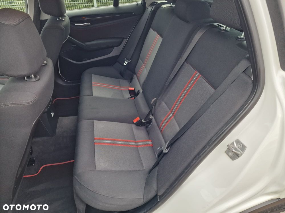 BMW X1 sDrive20d - 12