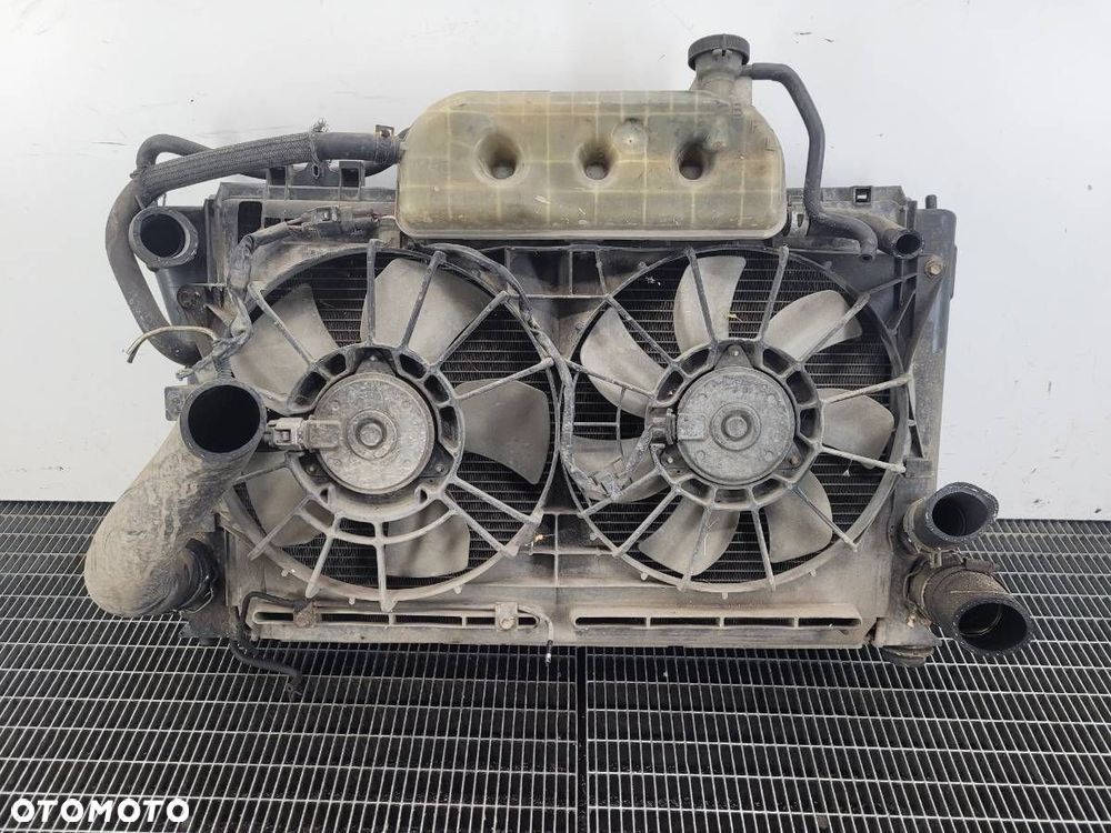 KOMPLET CHŁODNIC WODY KLIMATYZACJI WENTYLATOR TOYOTA AVENSIS T25 2.2 D - 1